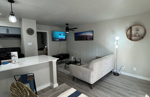 Park Central Apartment | DT Dallas Chic 1BD APT