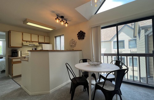 Englewood Condo | DTC One Bed Modern Gem, Pool, Gym, Comfort