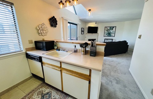 Englewood Condo | DTC One Bed Modern Gem, Pool, Gym, Comfort