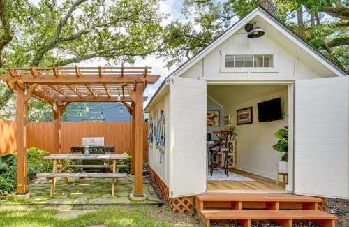 Charleston Apartment | Dtwn Retreat with Game Room! Walk to Hampton Park