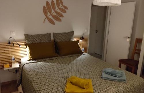 Semeac Bed & Breakfast | Du Côté de Chez Paule, chambre avec entrée indépendante et salle d'eau privative