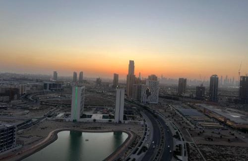 Madinat Zayed Apartment | Dubai Sky Line View Apartment