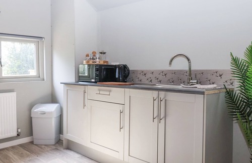 Bedale Cottage | DUCK LODGE, romantic, character holiday cottage in Bedale