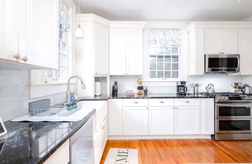 Duckpond House | Duck Pond Grand Downtown Pool Home: 5 BR
