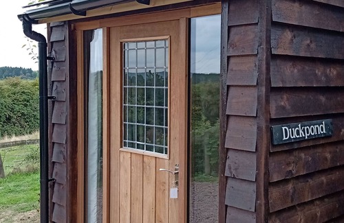 Hay-on-Wye Cottage | Duckpond Cottage - sleeps 2 guests in 1 bedroom