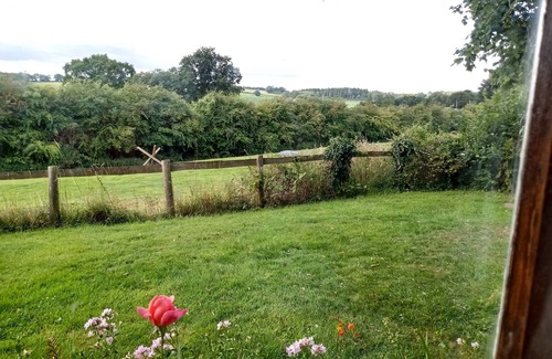 Hay-on-Wye Cottage | Duckpond Cottage - sleeps 2 guests in 1 bedroom
