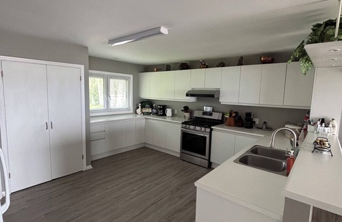 Duclos Point Cottage | Duclos Point Lakefront Private Property w Breathtaking Sunsets