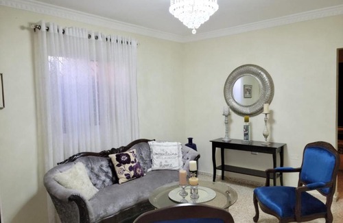 Bani House | Dulce Hogar Del Sur, Con Estacionamiento Gratis.