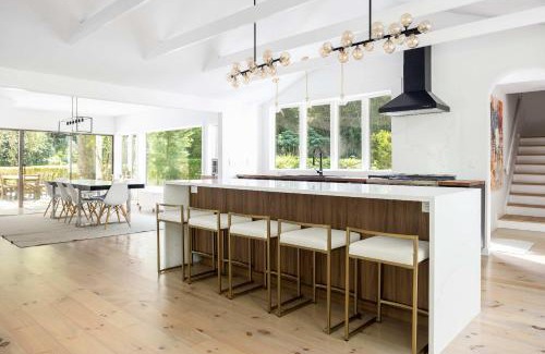 Noyack House | Dumar Villa by Rove - 6BR Family Home with Pool & Outdoor Spaces