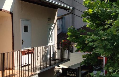 Novi Sad House | Dunavska Room