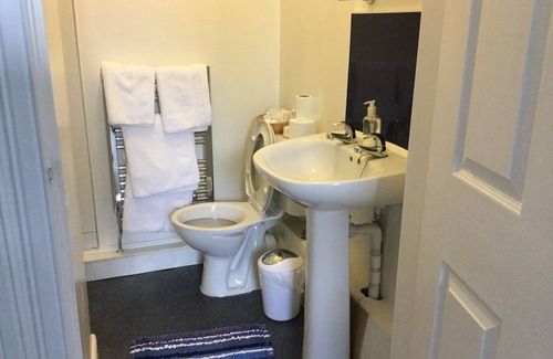 Levenmouth House | Dunclutha Guest House