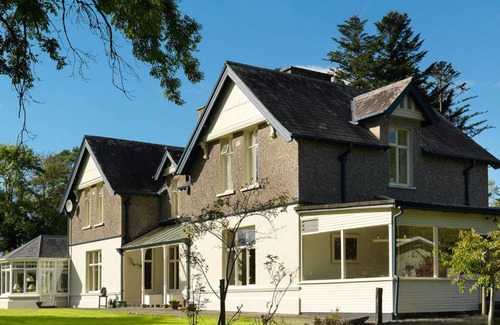 Kenmare House | Dunkerron is a luxury self catering manor in a scenic woodland surrounding.