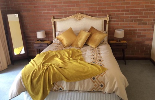 Dunolly Bed & Breakfast | Dunolly Broadway B&B