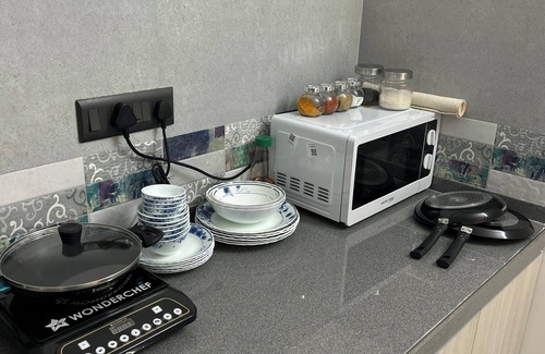 Thite Nagar Apartment | Duo by StayVio Riverfront road, 3BHK in Kharadi near EON IT Park, WTC,Magarpatta