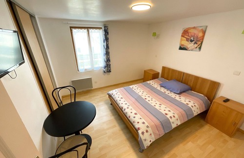 Saint-Martin-en-Campagne Hotel | Duplex-Ensuite with Shower