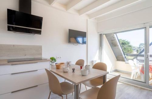 Carnac Apartment | Duplex 2 pièces à 200m plage, parking, animaux admis - FR-1-477-116