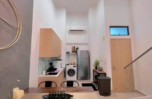 Kuala Lumpur City Centre Apartment | Duplex 4px@Colony, Near Quill CityMall & Monorail