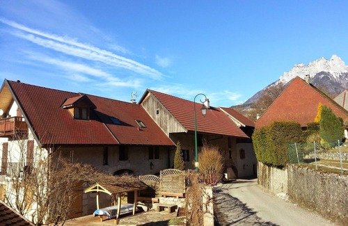 Duingt Apartment | Duplex apartment 120m from Lake Annecy, in the heart of the medieval village of Duingt