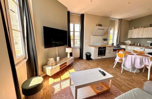 La Madeleine Apartment | Duplex avec place de parking privé