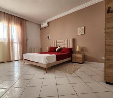 La Marsa Apartment | Duplex bien equipe securise avec jardin et veranda