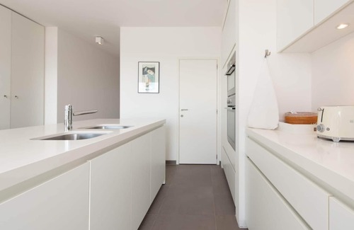 Vogelzang Apartment | Duplex by the Coast with Stunning Sea Views