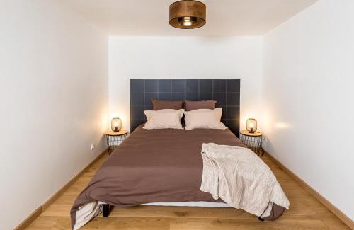 Saint-Marceau Apartment | Duplex de 80m2 dans un village de caractère !