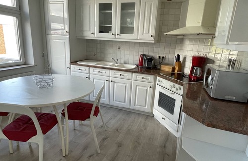 Ans Apartment | Duplex Entier Avec Entrée Indépendante. Agréable et Proche de Toutes Commodités