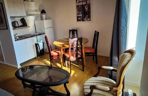 Clisson Apartment | Duplex in charming neighborhood overlooking chateau, close to downtown and all amenities