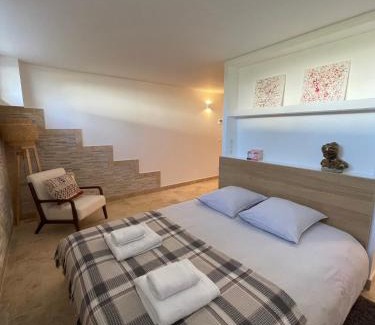 Aix-en-Provence Apartment | Duplex indépendant avec clim et parking St Donat