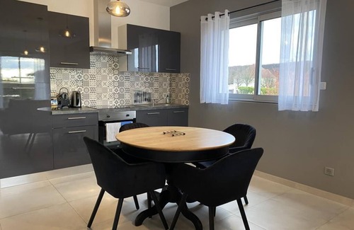 Saint-Prix Apartment | Duplex "PARIS" near JO 2024, garden, terrace, view on PARIS, sauna