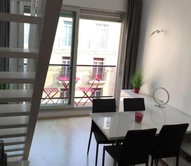 Porte-Dauphine Apartment | Duplex près des Champs-Élysées