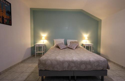 Lagnieu Apartment | Duplex "Sebari "centre ville parking clim proche CNPE