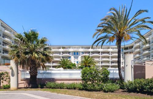 Golfe Juan Apartment | DUPLEX VILLA LES PINS 89m2 et terrasse 30m2