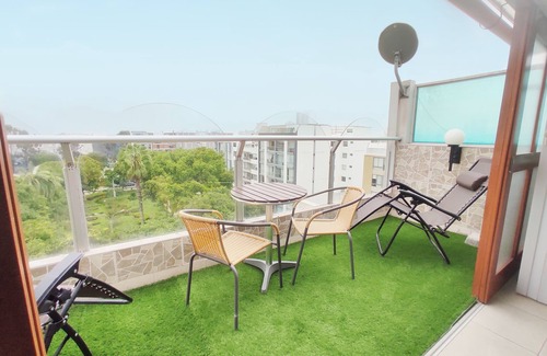 Jesus Maria Apartment | Duplex w/Park View, King-size bed!