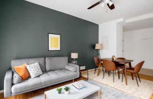 Adams Morgan Apartment | Dupont Circle 2BR nr U St Metro Glens Mkt WDC-180