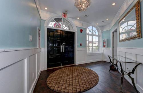 Dupont Circle Bed & Breakfast | Dupont Circle-suite 1kalorama Luxury Apartment
