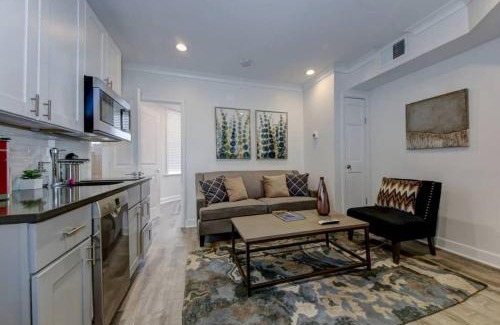 Dupont Circle Bed & Breakfast | Dupont Circle-suite 6kalorama Luxury Apartment