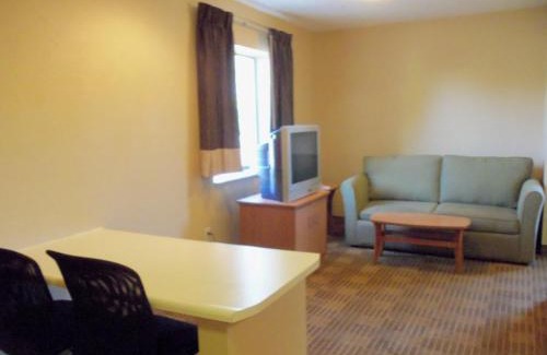 St. Matthews Hotel | DuPont Suites - Louisville - St. Matthews