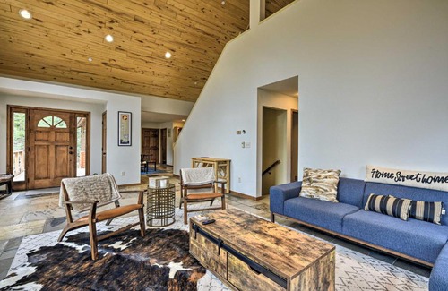 Columbine Lake House | Durango Woodland Cabin Less Than 2 Mi to Purgatory Skiing!