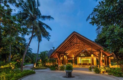 Mudhdhoo Resort | Dusit Thani Maldives - 50 percent discount on transfers for stays until 20 Dec 2025