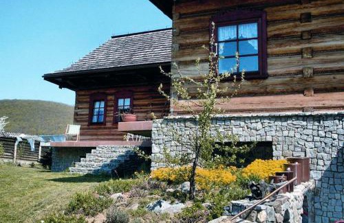 Bardo Villa | Dworek Myśliwski