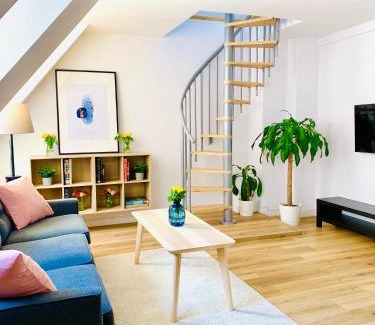 Klodzko Miasto Apartment | Dwupiętrowy apartament rodzinny w centrum miasta z darmowym parkingiem Pod Złotym Lwem V