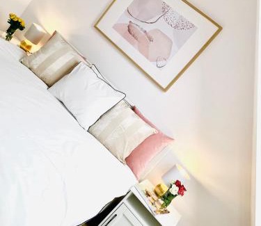 Klodzko Miasto Apartment | Dwupiętrowy apartament rodzinny w centrum miasta z darmowym parkingiem Pod Złotym Lwem V