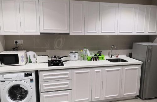 Shah Alam Apartment | Dz Studio and Suite Parisien Tower i-City