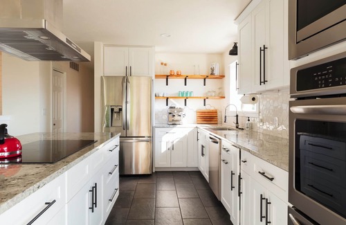 Dallesport House | E+H House-Views! Fast Wifi & Pet friendly!