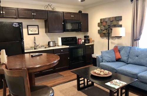Greater East End Apartment | EADO (Apt-A), 2 Miles to Downtown