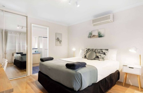 Busselton Bed & Breakfast | Eagle Bay Room - 2 @ Observatory Guesthouse