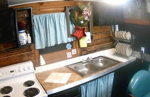 Elkton Cabin | Eagle Log Cabin at Mountaintop Ranch bordering Shenandoah National Park