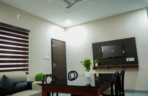Perintalmanna Hotel | Eagle Nest Residency