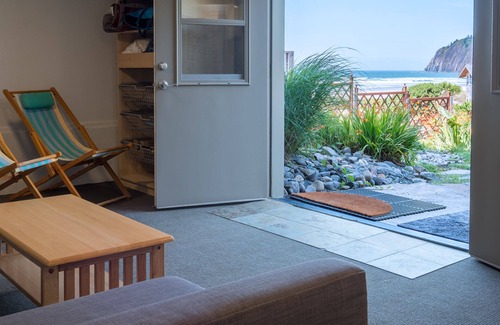 Neahkahnie Beach House | Early Bird Access - Aug 1-9 Prime Oceanfront at Manzanita Beach